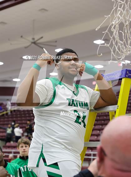 Thumbnail 1 in Tatum vs. Madison (UIL 3A Regional Finals) photogallery.