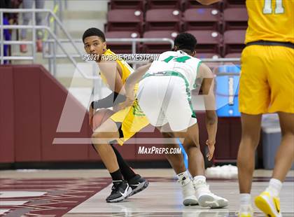 Thumbnail 1 in Tatum vs. Madison (UIL 3A Regional Finals) photogallery.