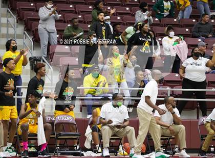 Thumbnail 3 in Tatum vs. Madison (UIL 3A Regional Finals) photogallery.