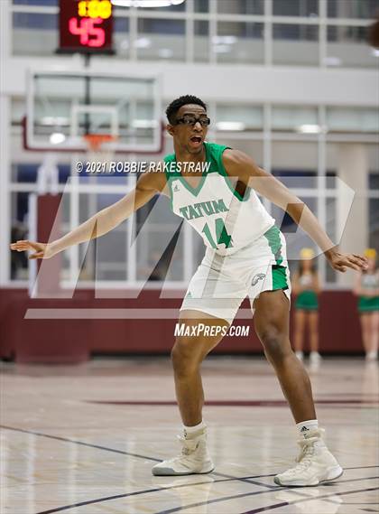 Thumbnail 1 in Tatum vs. Madison (UIL 3A Regional Finals) photogallery.