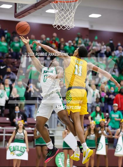 Thumbnail 3 in Tatum vs. Madison (UIL 3A Regional Finals) photogallery.