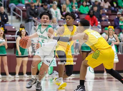 Thumbnail 2 in Tatum vs. Madison (UIL 3A Regional Finals) photogallery.