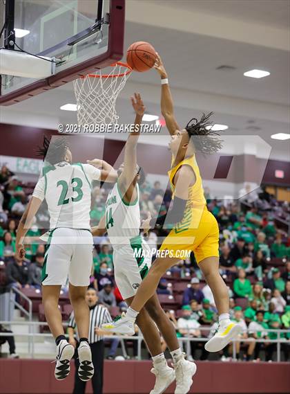 Thumbnail 1 in Tatum vs. Madison (UIL 3A Regional Finals) photogallery.