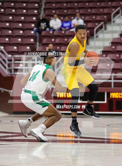 Thumbnail 2 in Tatum vs. Madison (UIL 3A Regional Finals) photogallery.