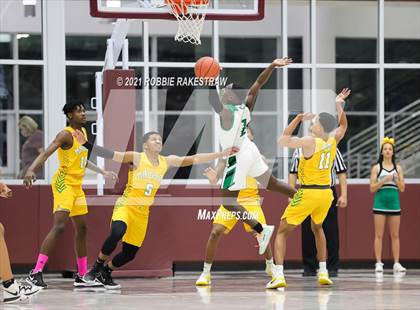 Thumbnail 3 in Tatum vs. Madison (UIL 3A Regional Finals) photogallery.