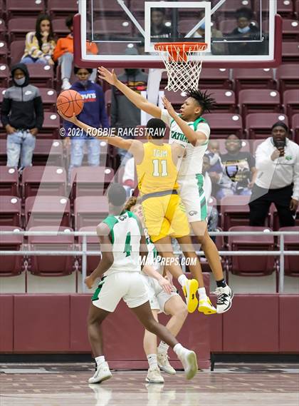 Thumbnail 3 in Tatum vs. Madison (UIL 3A Regional Finals) photogallery.