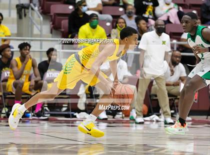 Thumbnail 1 in Tatum vs. Madison (UIL 3A Regional Finals) photogallery.