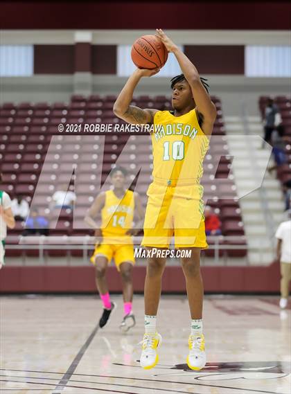 Thumbnail 2 in Tatum vs. Madison (UIL 3A Regional Finals) photogallery.