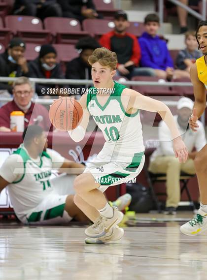 Thumbnail 2 in Tatum vs. Madison (UIL 3A Regional Finals) photogallery.