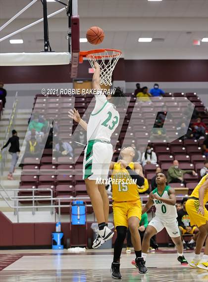 Thumbnail 2 in Tatum vs. Madison (UIL 3A Regional Finals) photogallery.