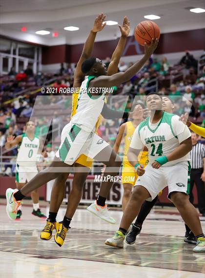 Thumbnail 3 in Tatum vs. Madison (UIL 3A Regional Finals) photogallery.