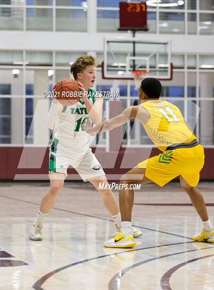 Thumbnail 1 in Tatum vs. Madison (UIL 3A Regional Finals) photogallery.
