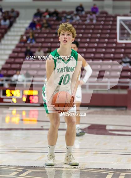 Thumbnail 2 in Tatum vs. Madison (UIL 3A Regional Finals) photogallery.