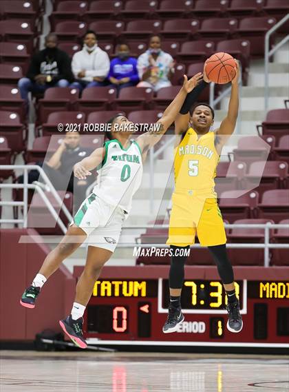 Thumbnail 1 in Tatum vs. Madison (UIL 3A Regional Finals) photogallery.