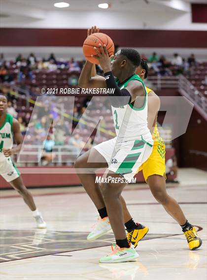 Thumbnail 2 in Tatum vs. Madison (UIL 3A Regional Finals) photogallery.