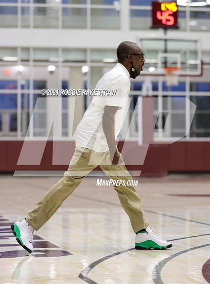 Thumbnail 3 in Tatum vs. Madison (UIL 3A Regional Finals) photogallery.