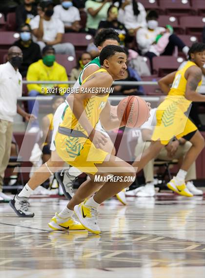 Thumbnail 3 in Tatum vs. Madison (UIL 3A Regional Finals) photogallery.