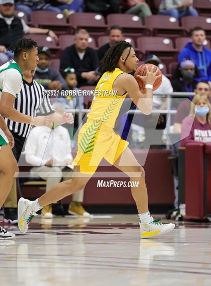 Thumbnail 3 in Tatum vs. Madison (UIL 3A Regional Finals) photogallery.