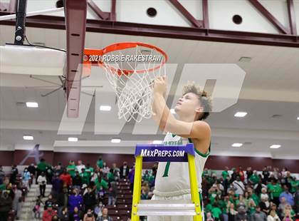 Thumbnail 2 in Tatum vs. Madison (UIL 3A Regional Finals) photogallery.
