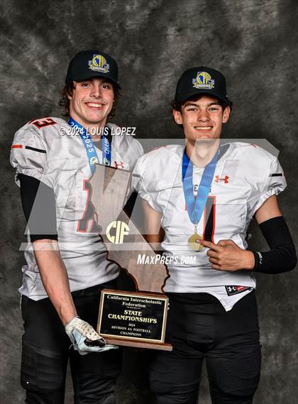 Thumbnail 1 in Summerville (CIF State DIV 6A Championship Trophy Award Photos) photogallery.