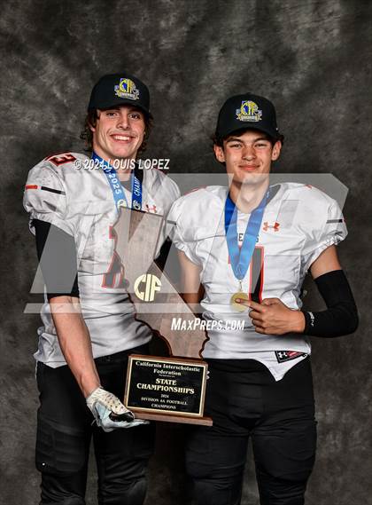 Thumbnail 2 in Summerville (CIF State DIV 6A Championship Trophy Award Photos) photogallery.