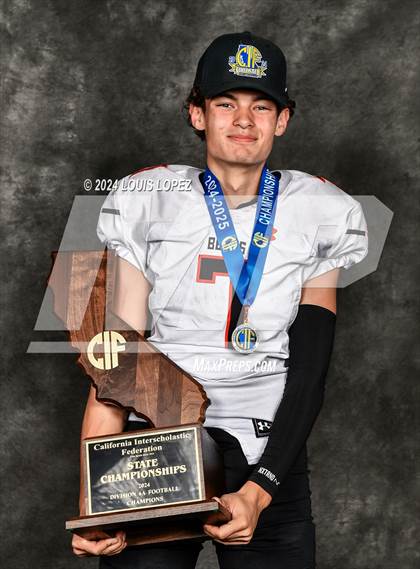 Thumbnail 3 in Summerville (CIF State DIV 6A Championship Trophy Award Photos) photogallery.