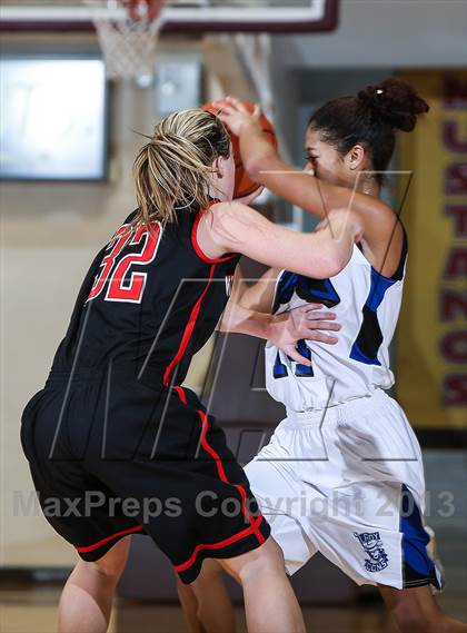 Thumbnail 2 in Martin [James] vs. Palo Duro (Fantasy of Lights Tournament) photogallery.