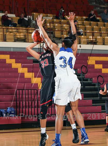 Thumbnail 1 in Martin [James] vs. Palo Duro (Fantasy of Lights Tournament) photogallery.
