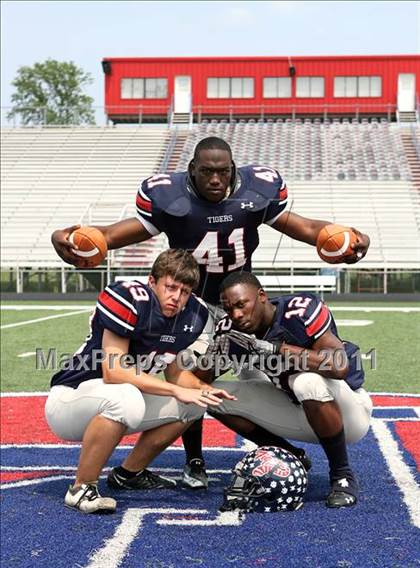 Thumbnail 1 in South Panola (Top 25 Photo Shoot) photogallery.
