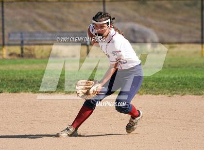 Thumbnail 3 in Lakewood @ Dakota Ridge photogallery.