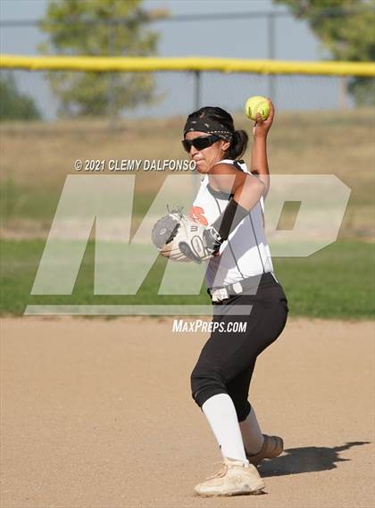 Thumbnail 3 in Lakewood @ Dakota Ridge photogallery.