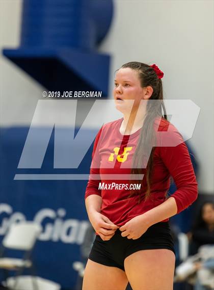 Thumbnail 1 in Mammoth vs. Kerman (CIF CS D5 Final) photogallery.