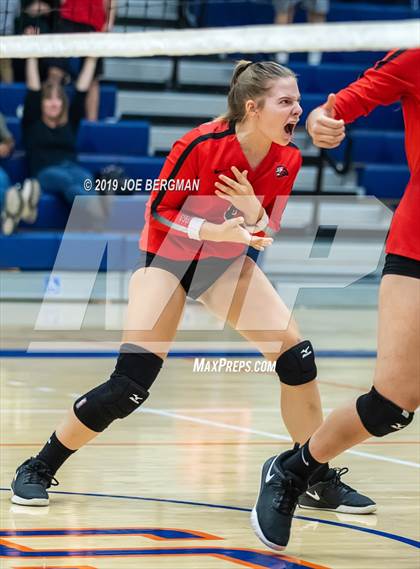 Thumbnail 2 in Mammoth vs. Kerman (CIF CS D5 Final) photogallery.