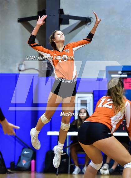 Thumbnail 2 in Winter Park vs. Lyman (Nike Tournament of Champions) photogallery.
