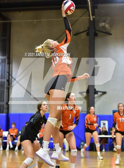 Thumbnail 3 in Winter Park vs. Lyman (Nike Tournament of Champions) photogallery.
