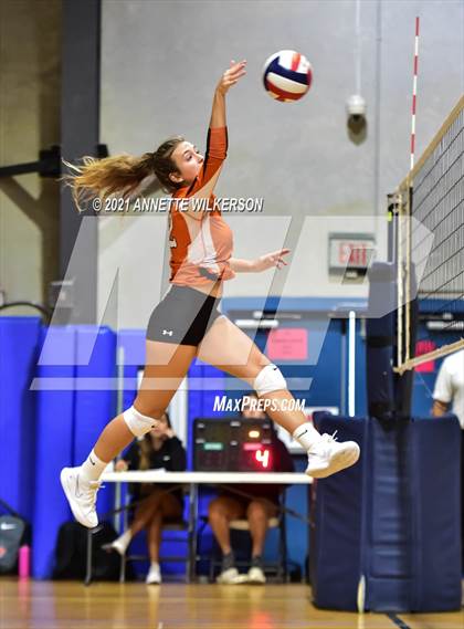 Thumbnail 2 in Winter Park vs. Lyman (Nike Tournament of Champions) photogallery.