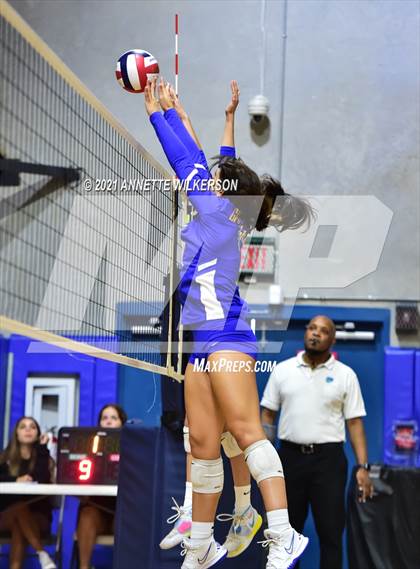 Thumbnail 3 in Winter Park vs. Lyman (Nike Tournament of Champions) photogallery.