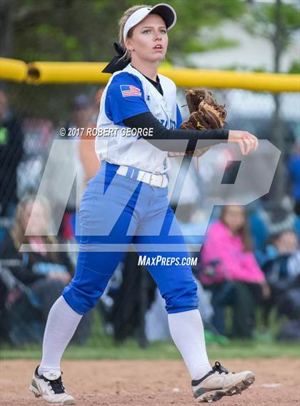 Thumbnail 1 in Muskego vs Oak Creek (WIAA Division 1 Sectional Semifinal) photogallery.