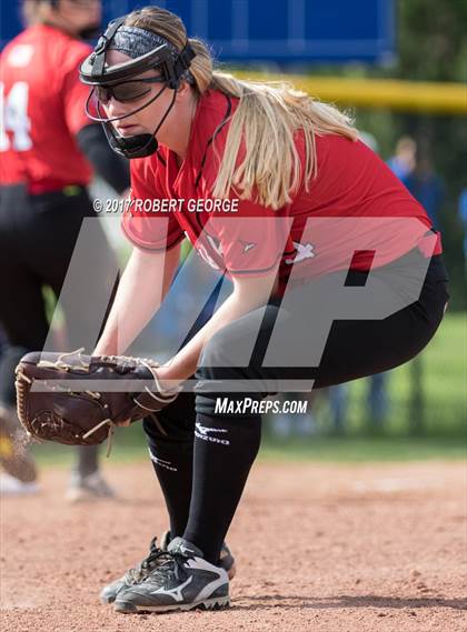 Thumbnail 1 in Muskego vs Oak Creek (WIAA Division 1 Sectional Semifinal) photogallery.