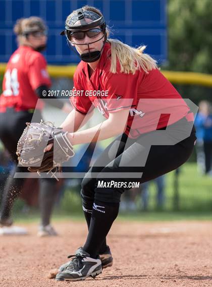 Thumbnail 2 in Muskego vs Oak Creek (WIAA Division 1 Sectional Semifinal) photogallery.