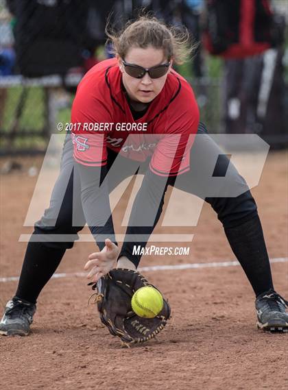 Thumbnail 2 in Muskego vs Oak Creek (WIAA Division 1 Sectional Semifinal) photogallery.