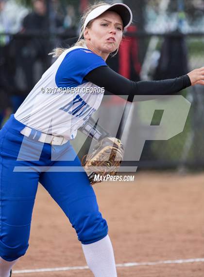 Thumbnail 3 in Muskego vs Oak Creek (WIAA Division 1 Sectional Semifinal) photogallery.
