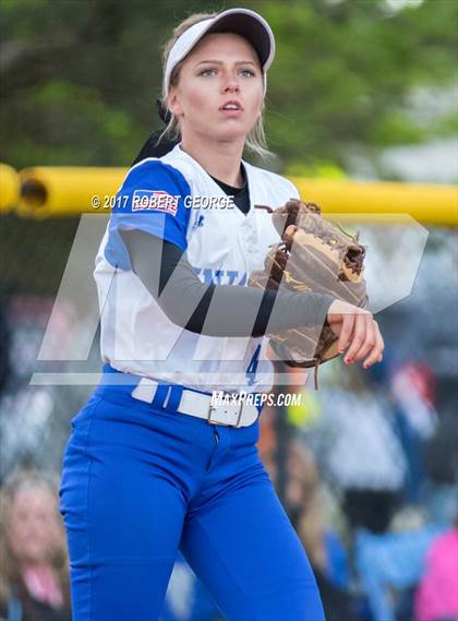 Thumbnail 3 in Muskego vs Oak Creek (WIAA Division 1 Sectional Semifinal) photogallery.
