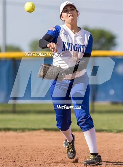 Thumbnail 3 in Muskego vs Oak Creek (WIAA Division 1 Sectional Semifinal) photogallery.