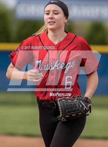 Thumbnail 3 in Muskego vs Oak Creek (WIAA Division 1 Sectional Semifinal) photogallery.