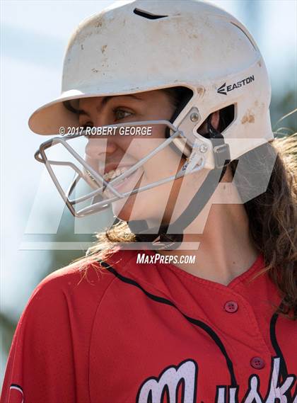 Thumbnail 3 in Muskego vs Oak Creek (WIAA Division 1 Sectional Semifinal) photogallery.