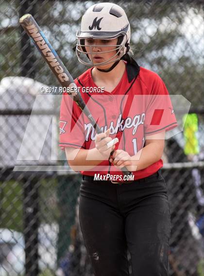 Thumbnail 3 in Muskego vs Oak Creek (WIAA Division 1 Sectional Semifinal) photogallery.