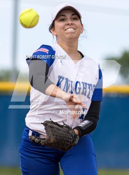 Thumbnail 3 in Muskego vs Oak Creek (WIAA Division 1 Sectional Semifinal) photogallery.