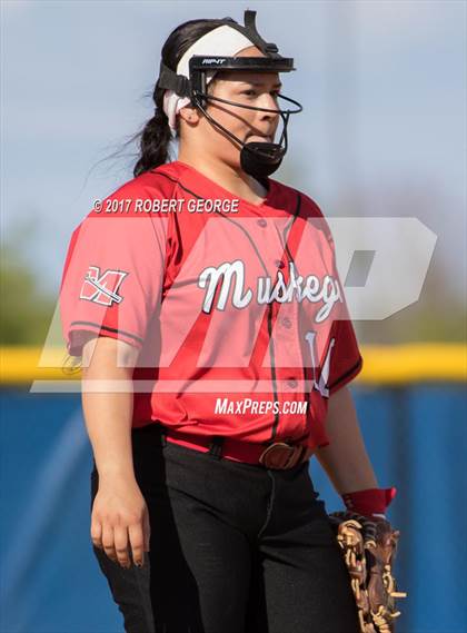 Thumbnail 1 in Muskego vs Oak Creek (WIAA Division 1 Sectional Semifinal) photogallery.