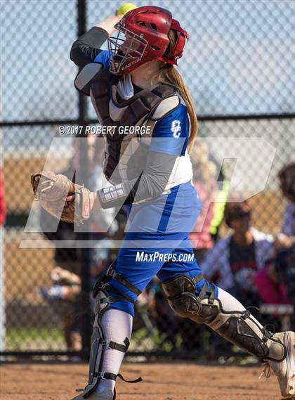 Thumbnail 3 in Muskego vs Oak Creek (WIAA Division 1 Sectional Semifinal) photogallery.